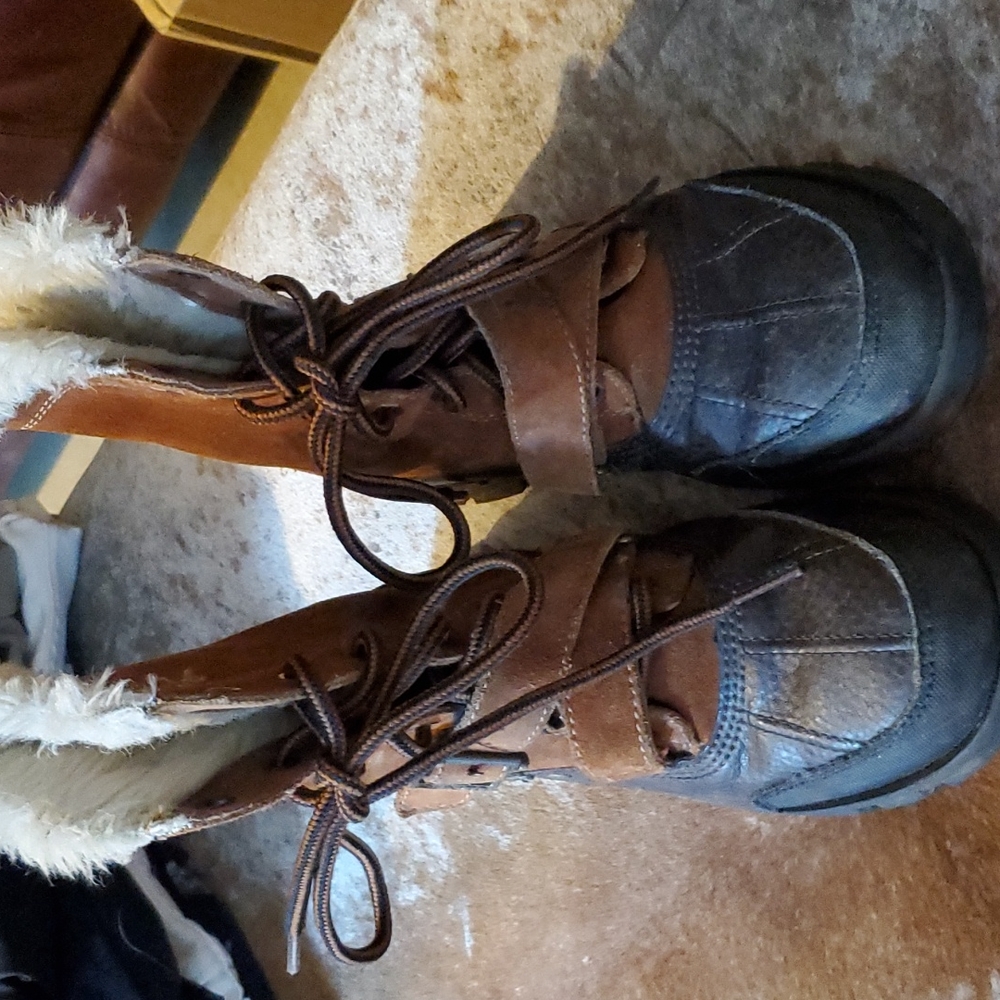 Ecko boots size 3.5